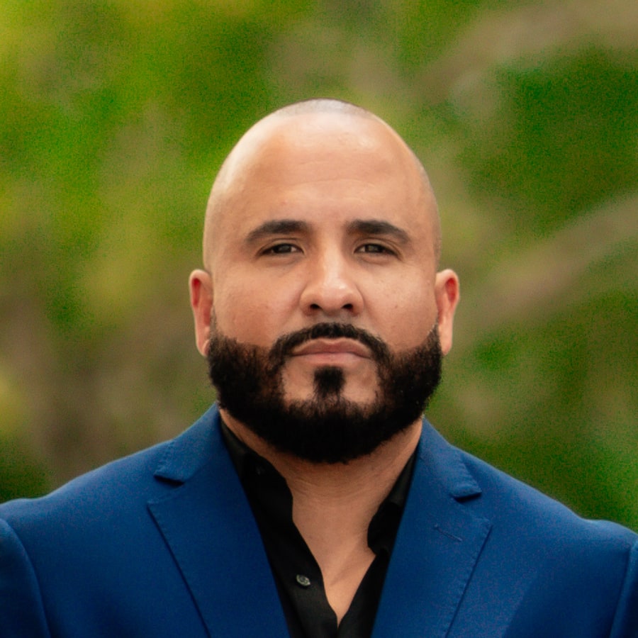 Francisco Cepero, Miami real estate agent — Agent 305